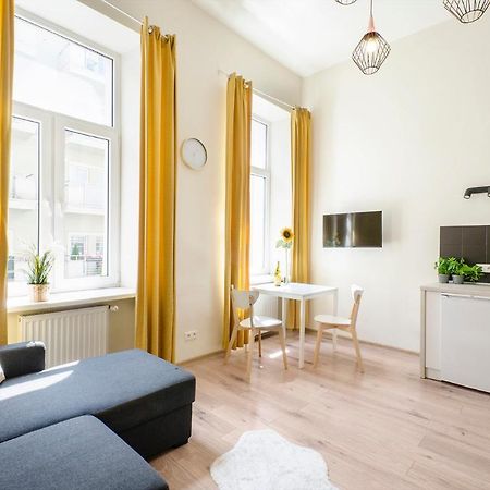 Cozy Apartments On Sierpnia Street Lodz  Luaran gambar